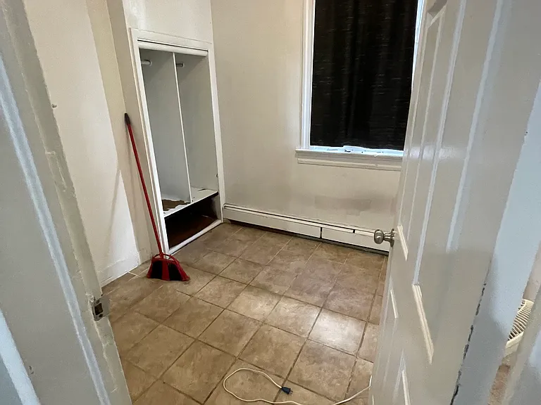 Smaller bedroom