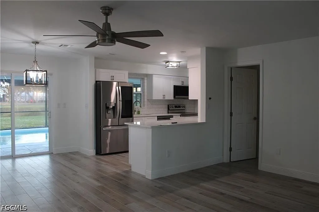 3 bed, 2.0 bath, 1250 sqft, $2,500 — Photo 2