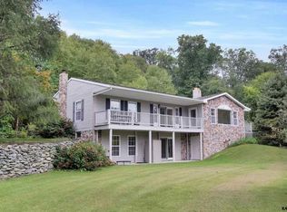 4676 Fahringer Dr, Hellam, PA 17406