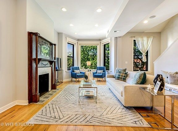 2nd image of 3713 N Sheffield Ave #3