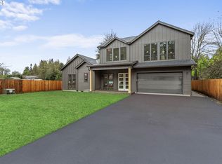 19319 SE River Rd, Milwaukie, OR 97267