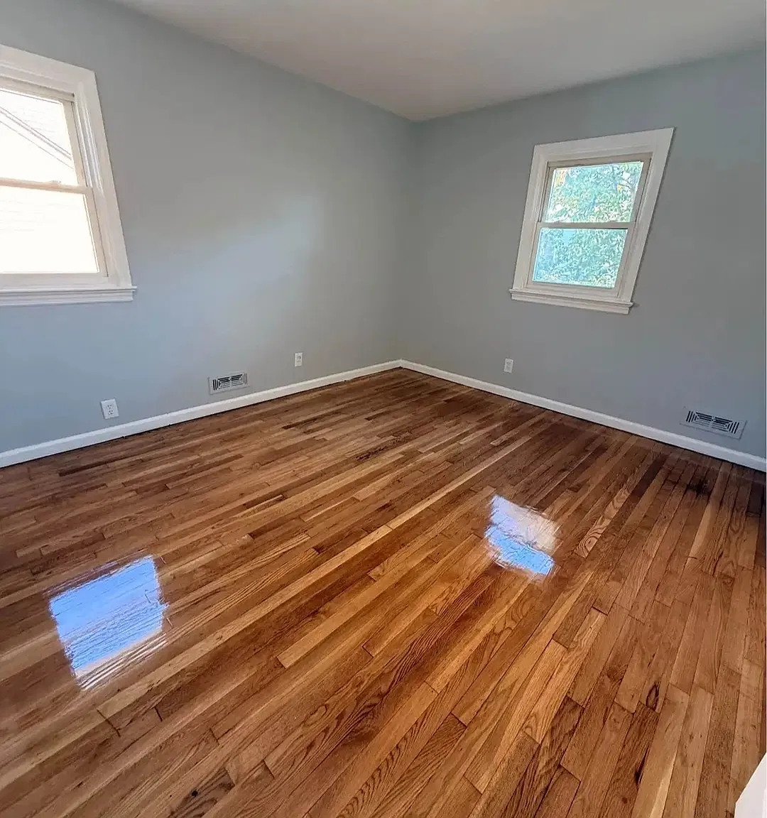 3 bed, $2,300 — Photo 3