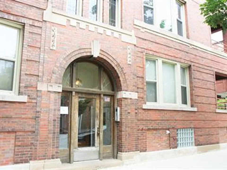 6054-56 N Broadway #1207-09
