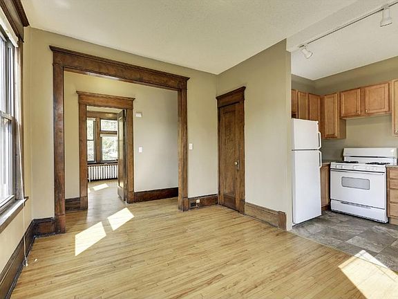 2nd image of 108 Cleveland Ave S #2