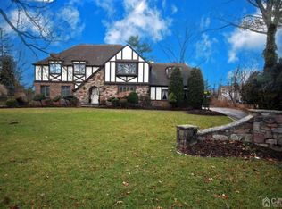 14 Sunset Ave, Edison, NJ 08820