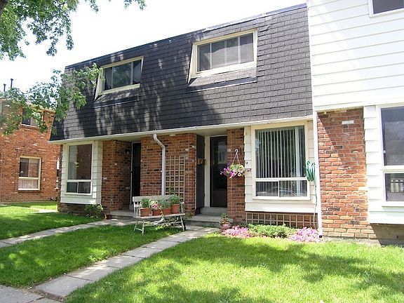 2nd image of 217 Admiral Dr #362741
