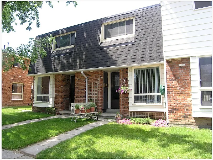 Building Photo - 217 Admiral Dr