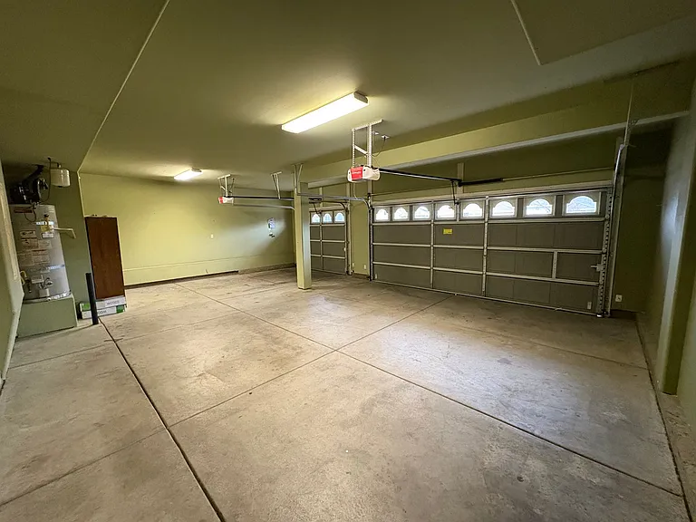 3116 W Buena Vista Ave — Photo 2
