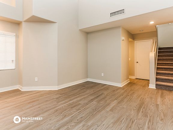 5th image of 2271 Blackberry Valley Way