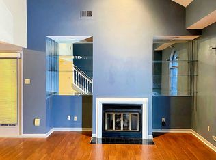 8207 Town N Country Dr, Cordova, TN 38016