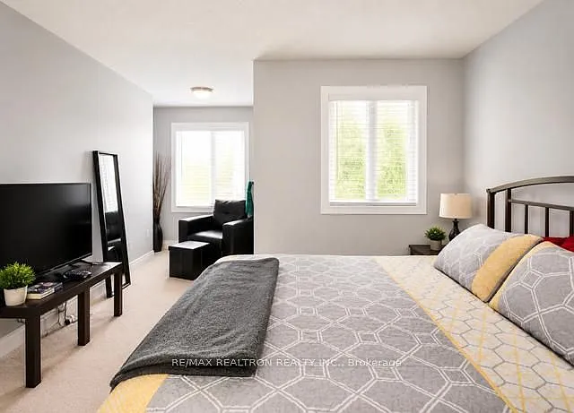 100 Sun King Cres — Photo 13