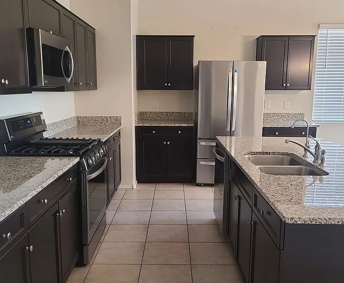 3703 N 298th Dr — Photo 11