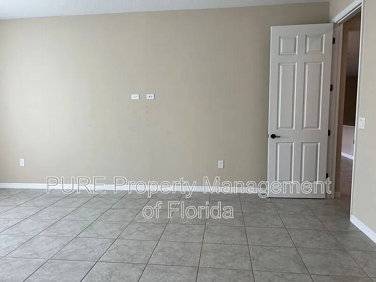 10376 SW 99th St — Photo 31