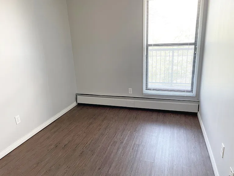 135 Spruce St — Photo 10