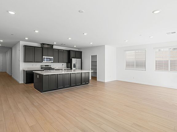 5 web or mls Lennar 1413 Bianca Falls Dr 5