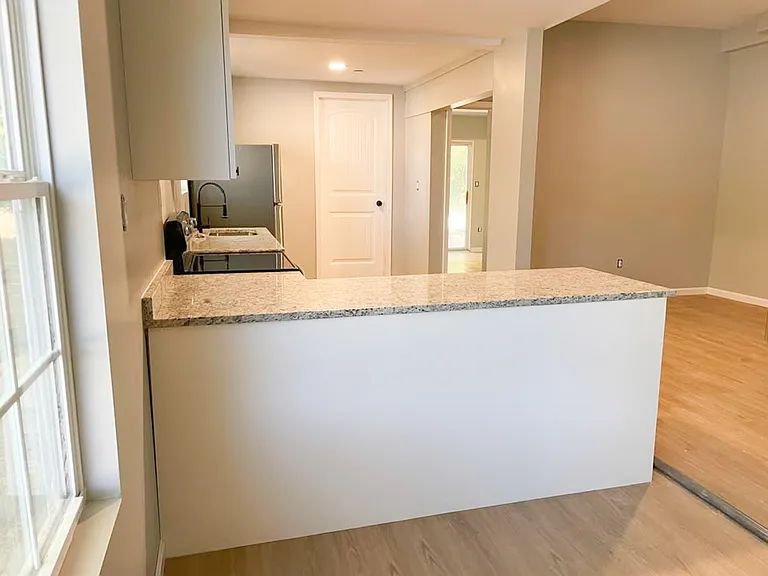15094 Point Lookout Rd #1 — Photo 5