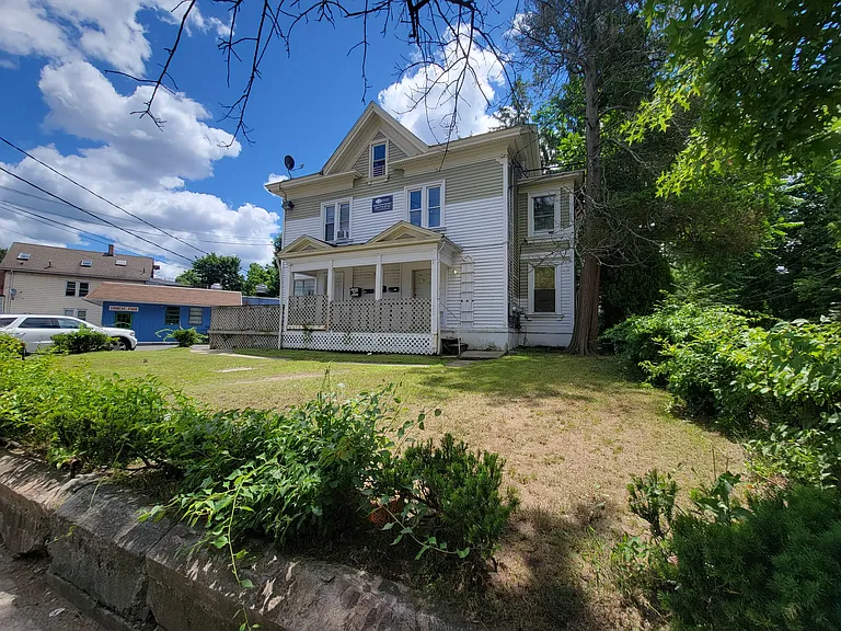 122 Derby Ave #22L — Photo 8