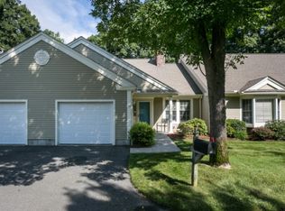 39 Burns Mdws, Longmeadow, MA 01106