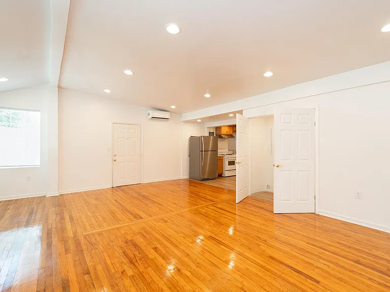 1213 Kendrick Rd — Photo 2