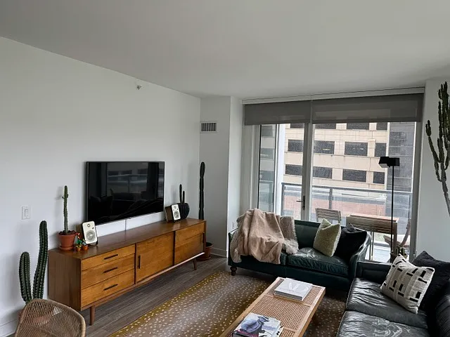 2335 N Lincoln Ave #304 — Photo 6