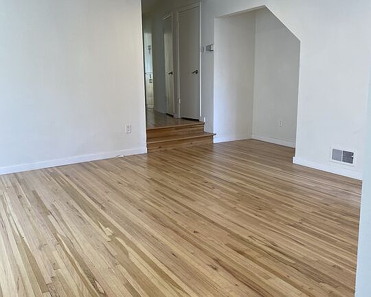 3rd image of 1845 S Beverly Glen Blvd