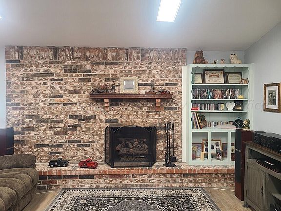5th image of 2406 Cherokee Dr