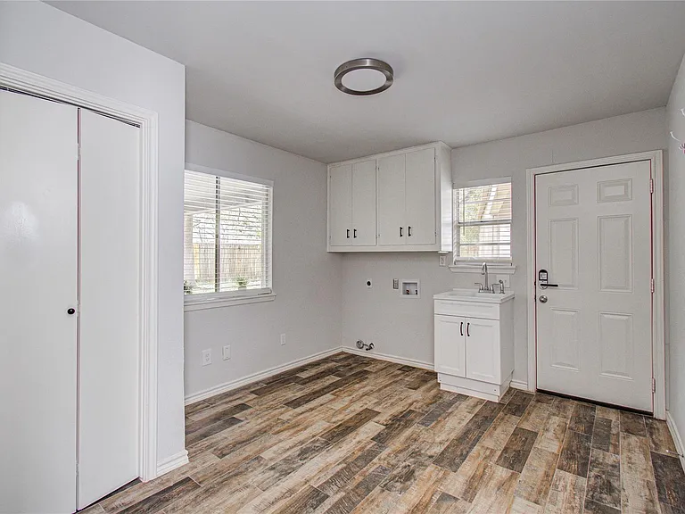 5507 Braesvalley Dr — Photo 11