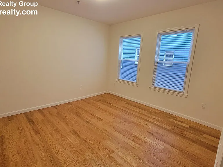 920 Hyde Park Ave #1 — Photo 8