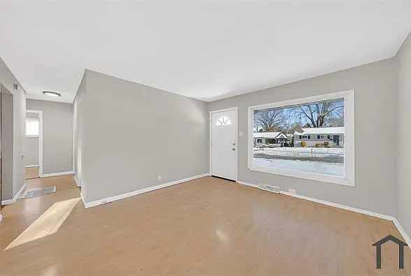 146 Grampian Rd — Photo 6