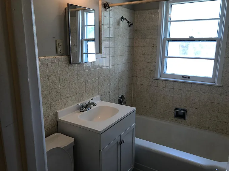 1308 E Alturas St — Photo 10