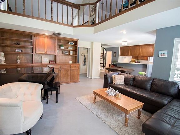 4th image of 1812 Yorktown Cir