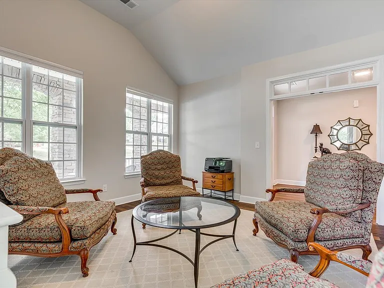 1007 Kaiser Way — Photo 8