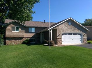 1845 Deer Hills Trl, Eagan, MN 55122