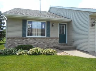 5775 Sandpiper Dr, Stevens Point, WI 54482