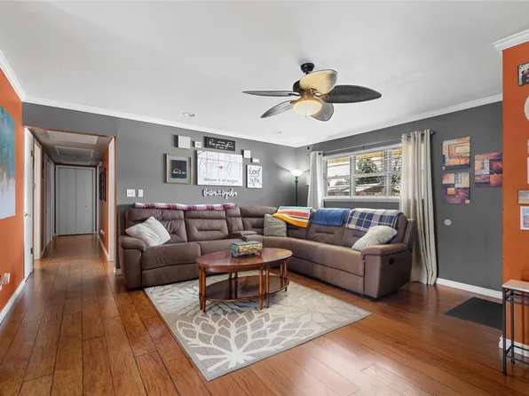 503 Crestwood St, Springdale, AR 72762