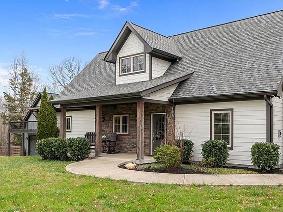 2nd image of 8006 Rose Ridge Pvt Ln