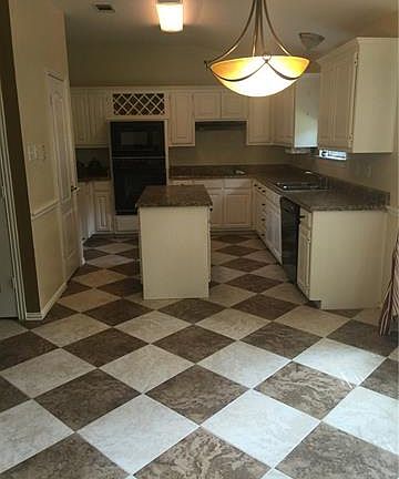 3rd image of 4220 Fox Hollow Dr