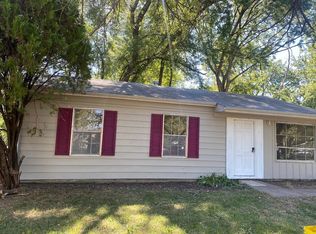 2905 SE Carnahan Pl, Topeka, KS 66607