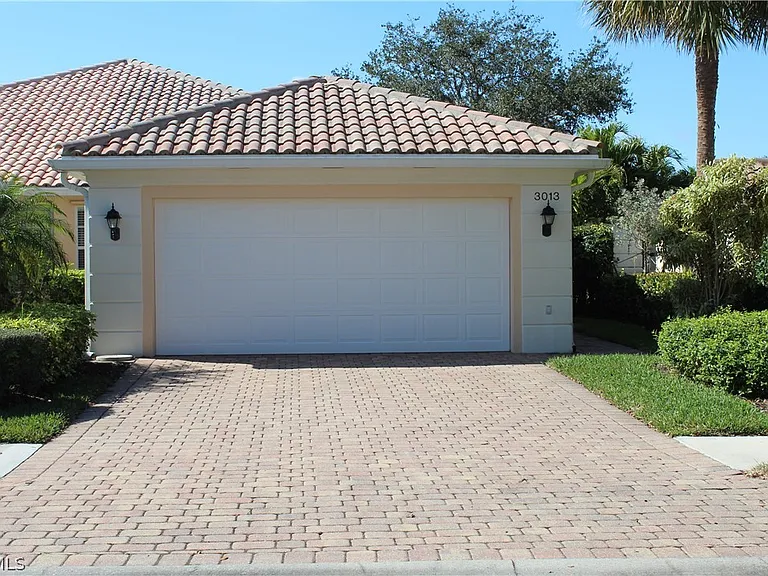 3013 Futuna Ln — Photo 1