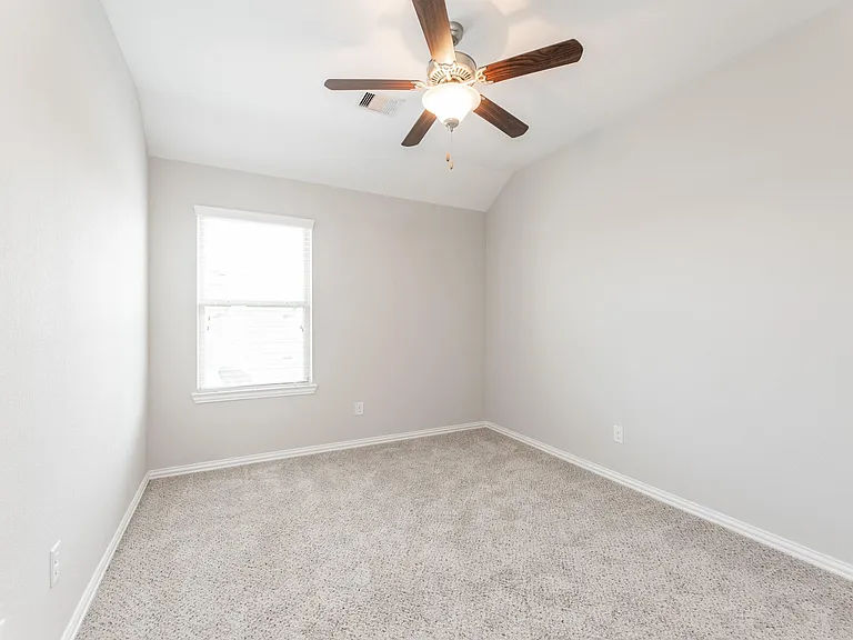 18119 Tall Chestnut St — Photo 32