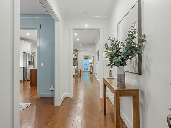 5th image of 3680 Wilson Ave