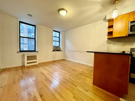 Rented by J Misrahi Realty Corp | media 19