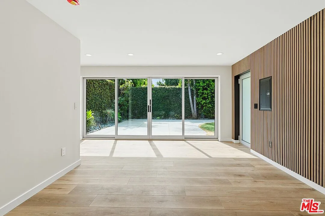 Building Photo - 460 N La Jolla Ave #1/2