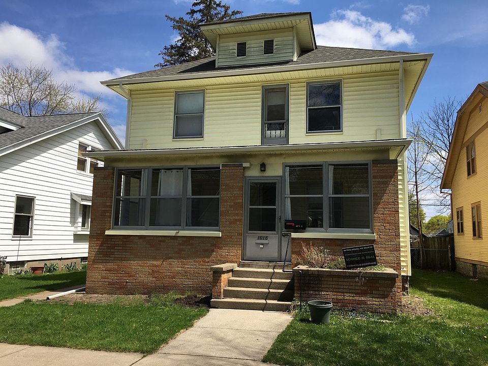 1st image of 1016 Fremont Ave NW #1