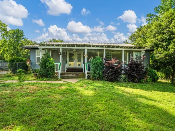 782 J St, Pine Mountain Valley, GA 31823