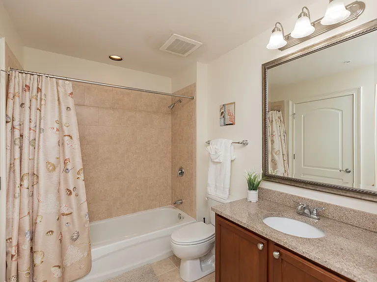 102 Yacht Harbor Dr #468 — Photo 32