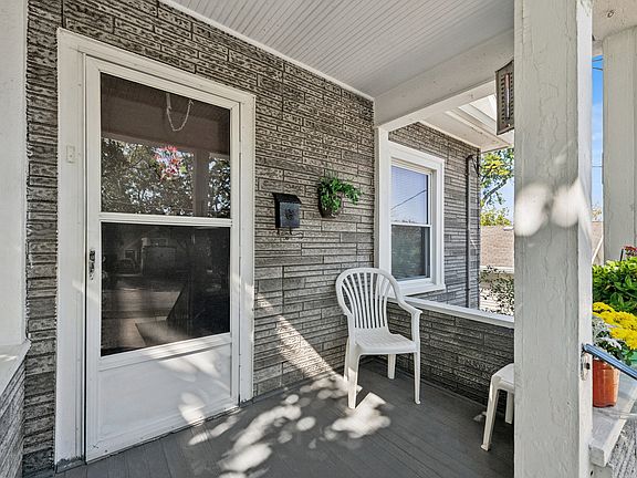 3rd image of 216 N Blanchard St