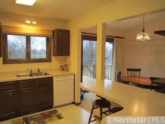 5th image of 2416 Pearson Pkwy