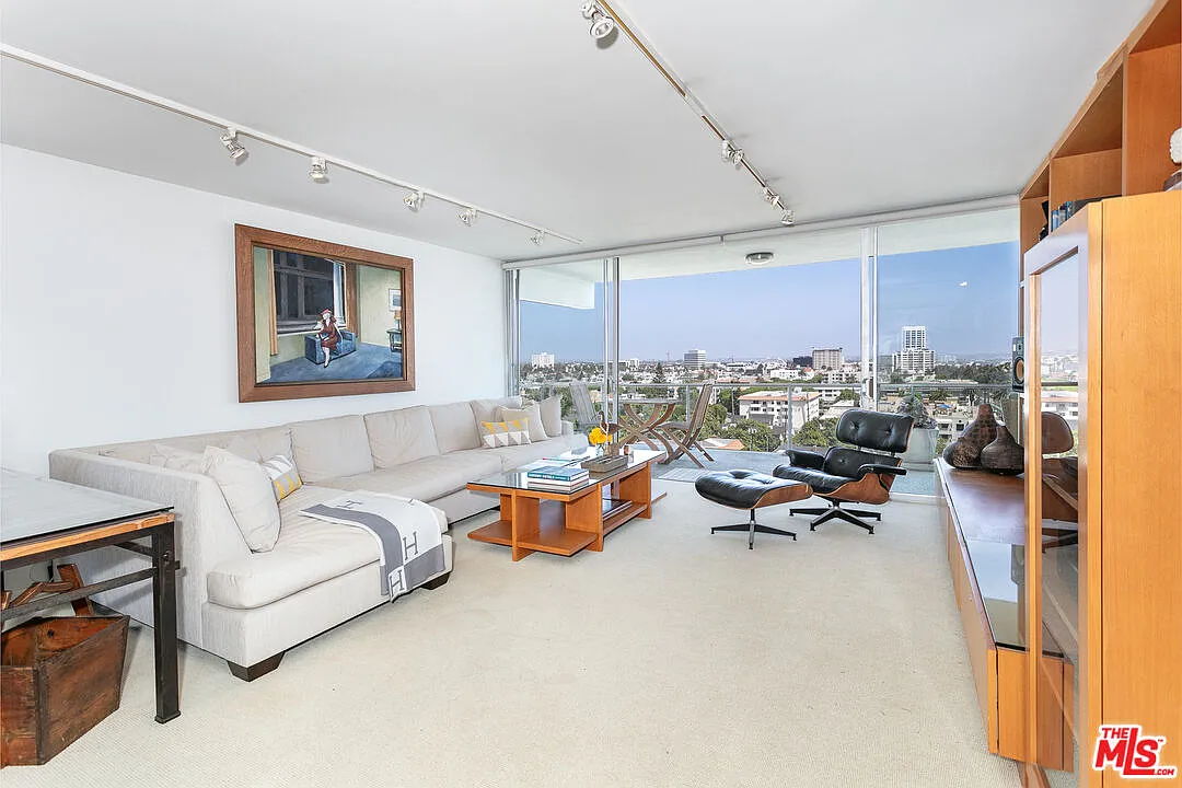 2 bed, 2.0 bath, $20,000 — Photo 2