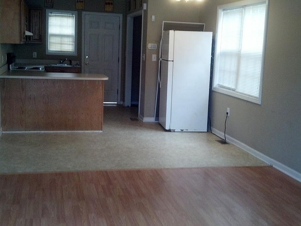 2nd image of 80 McKinnon Ave NE
